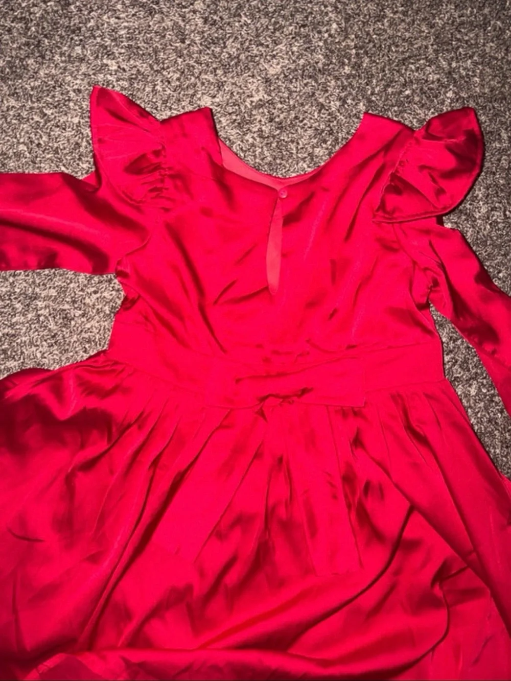Isobella & Chloe Bright Red Ruffle-Shoulder Long Sleeve Dress